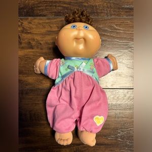 Vintage 2004 OAA Play Along Cabbage Patch Babies Girl Blue Eyes Brown Curly Hair